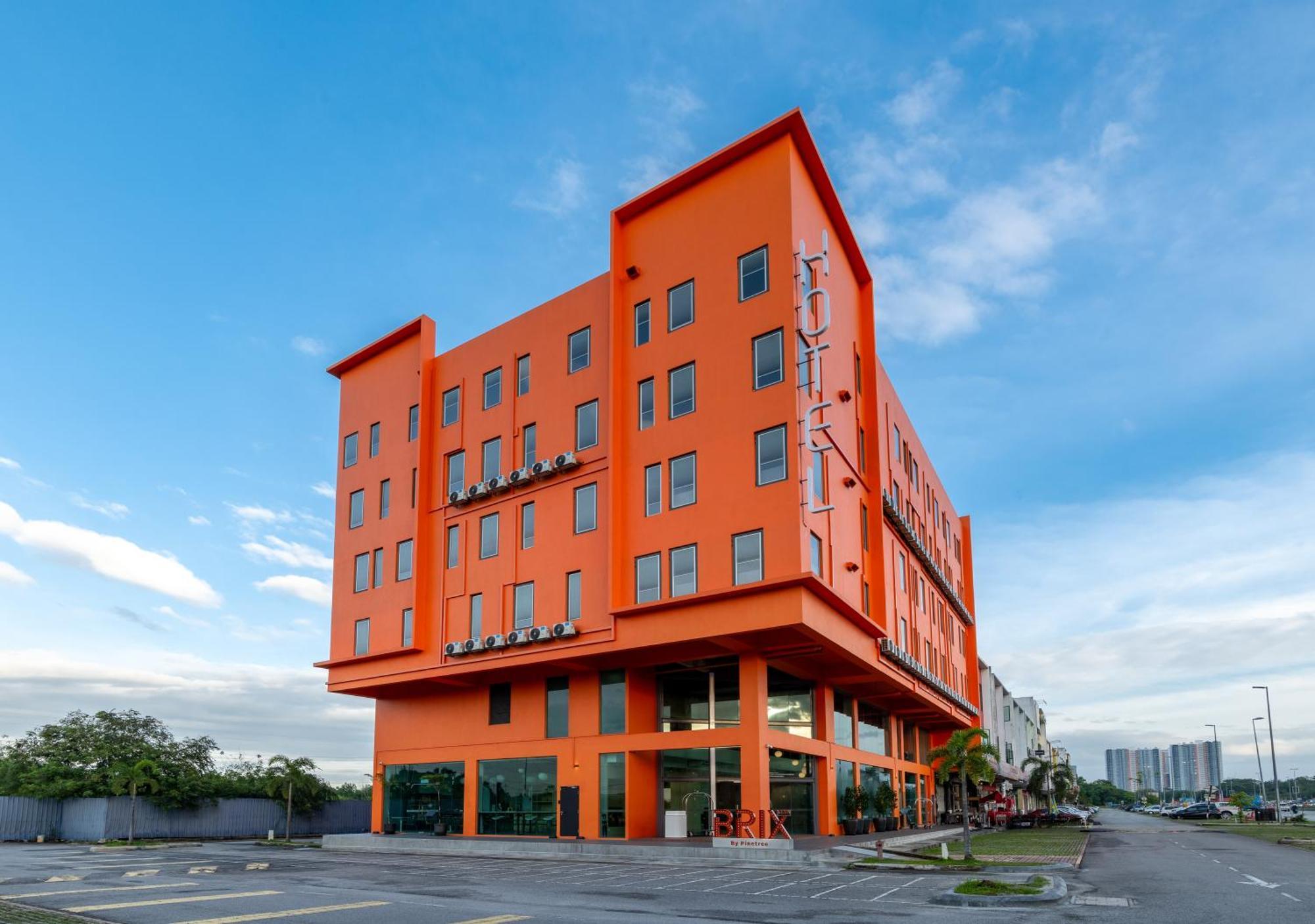 Hotel Brix Klia By Pinetree Sepang Esterno foto